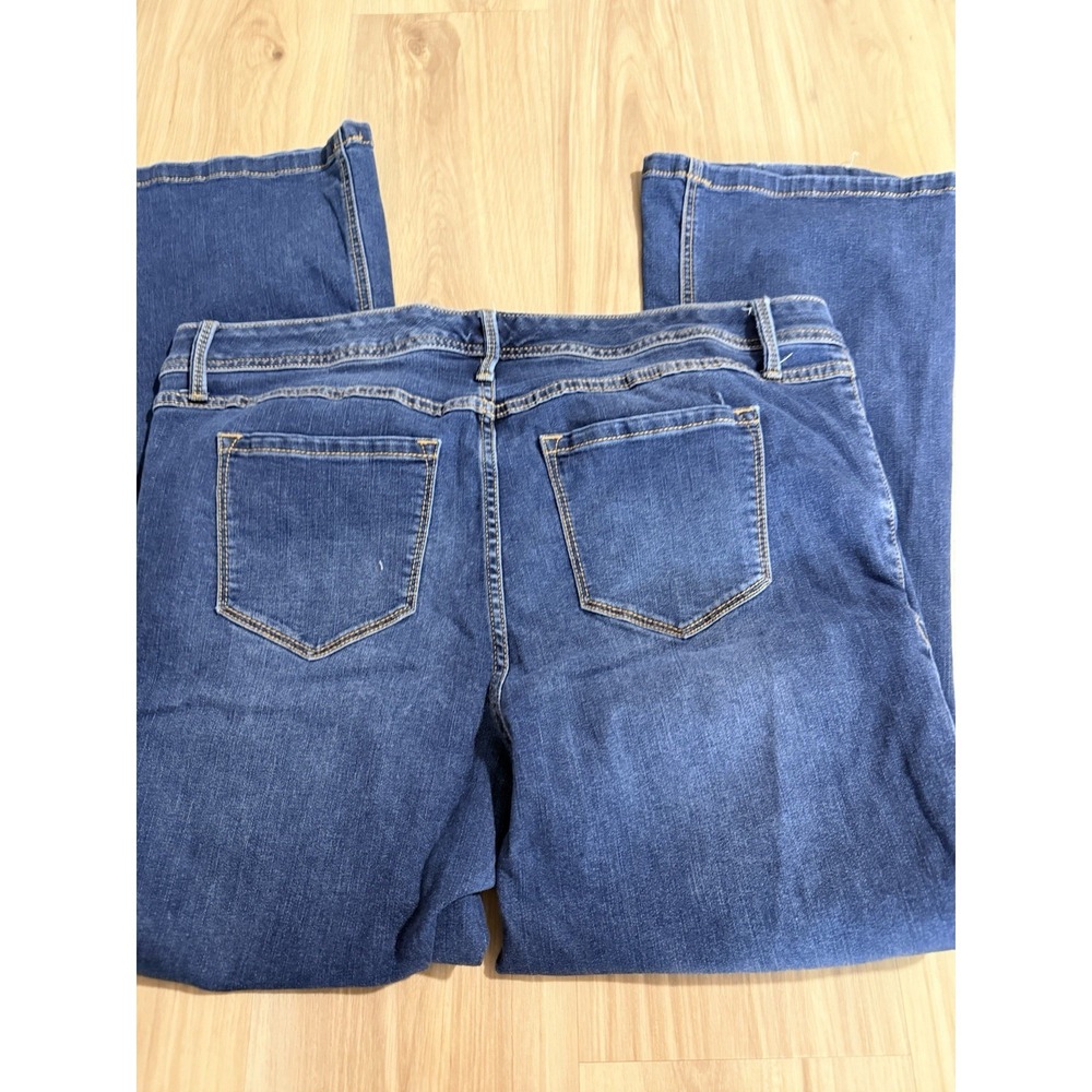 Torrid Slim Boot Jeans Women's Size 18s Medium Wash Stretch Denim - Picture 12 of 12
